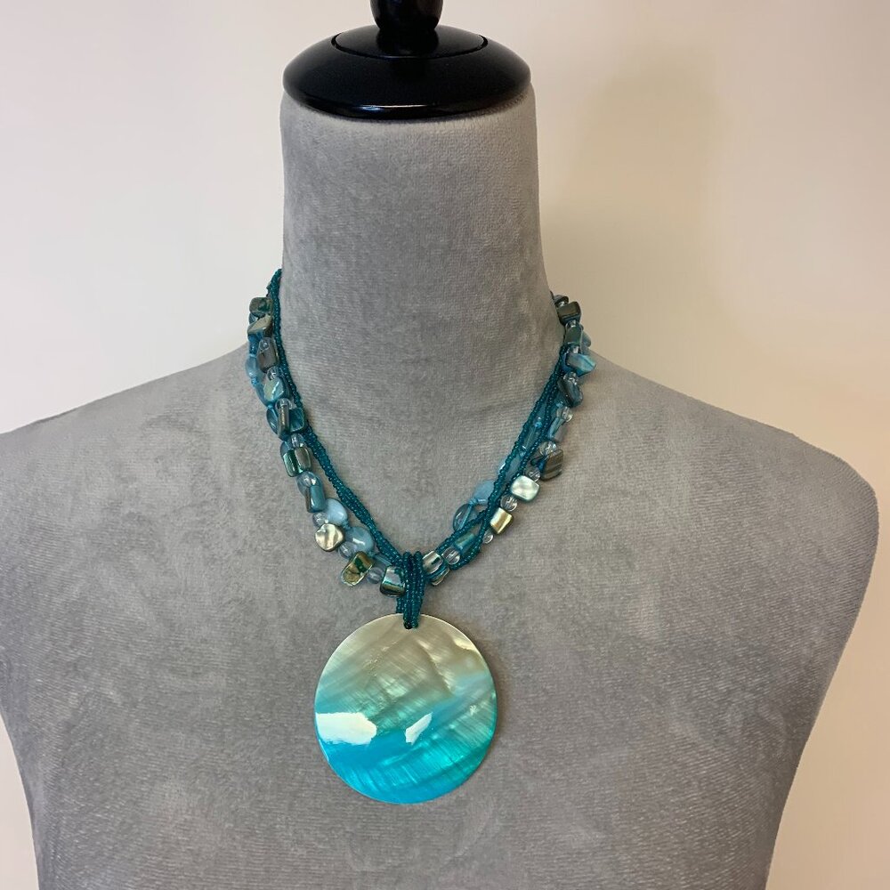 Windsor Necklace set Aqua Shell-like Chocker